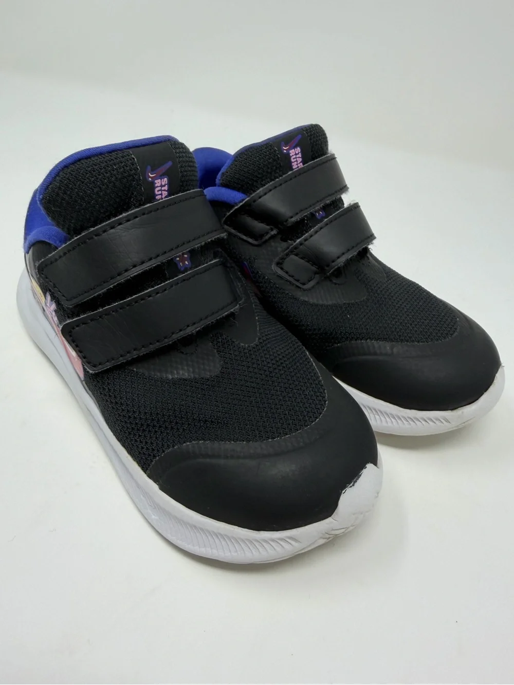 Nike Kids Black Sneakers with Purple Accents and Velcro Sz.8
